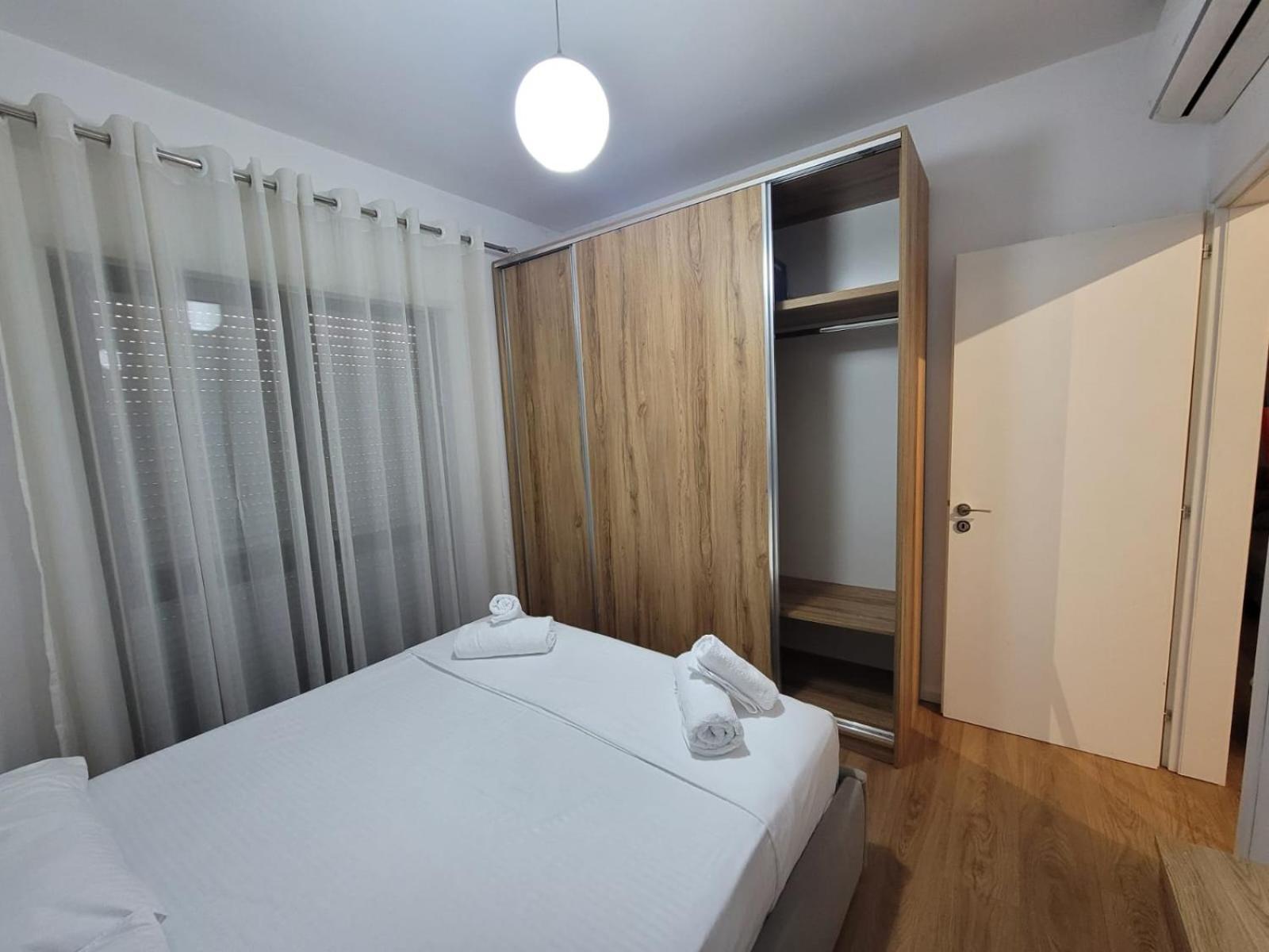 Enes Apartment Tirane ภายนอก รูปภาพ